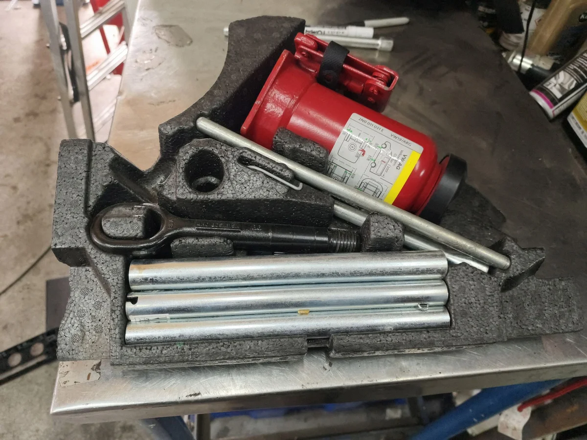 Volkswagen Crafter 2N0011031E Interior Part
