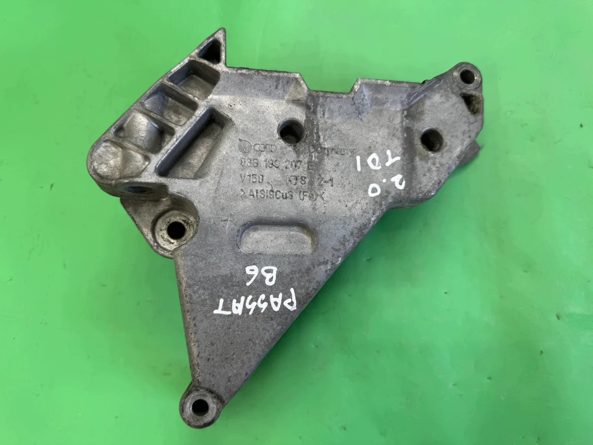 Engine Mount Right VW Passat B6 2.0 TDI 03G199207E