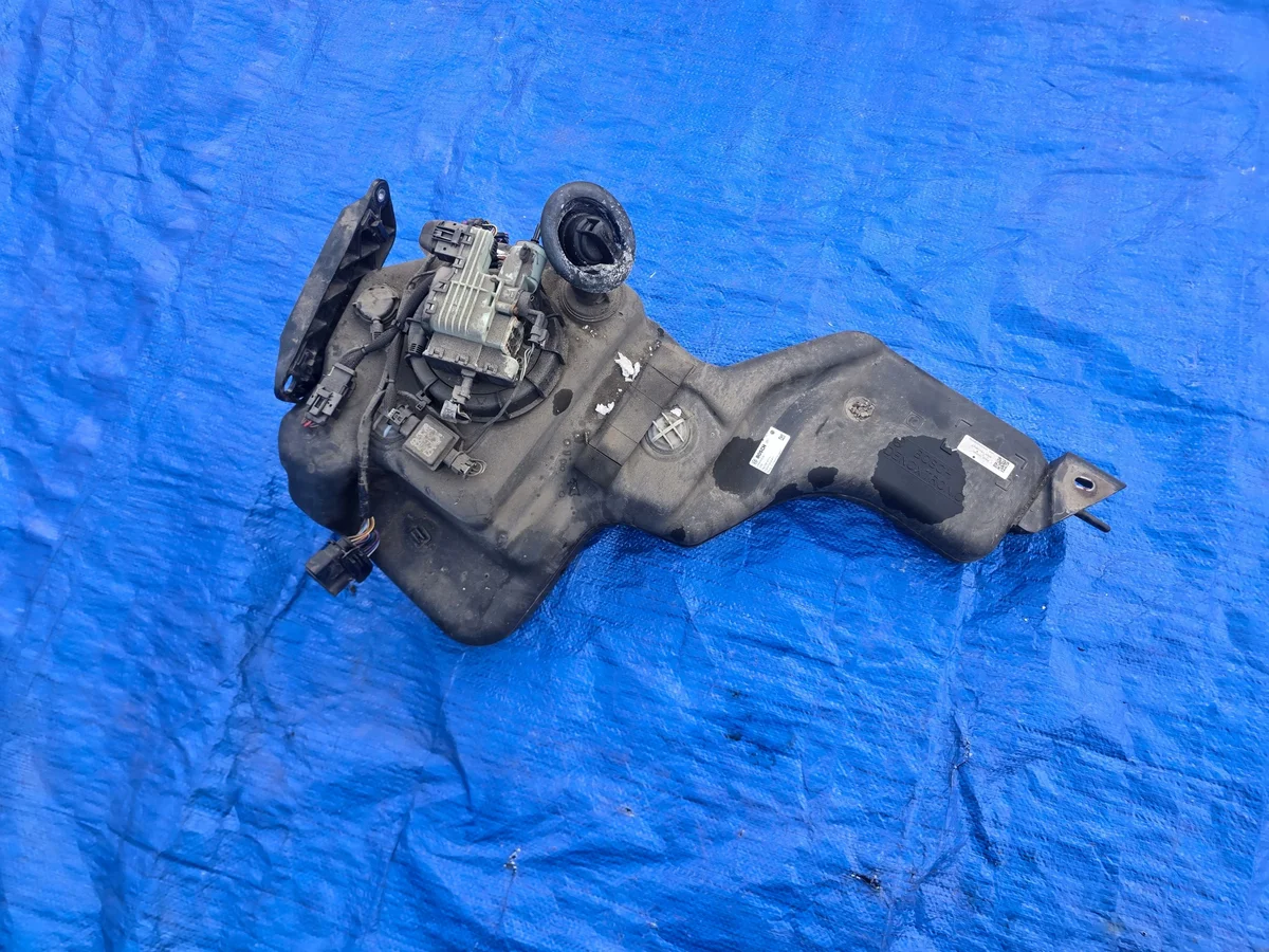 AdBlue Tank Sharan 7N 7N0131877H image 6