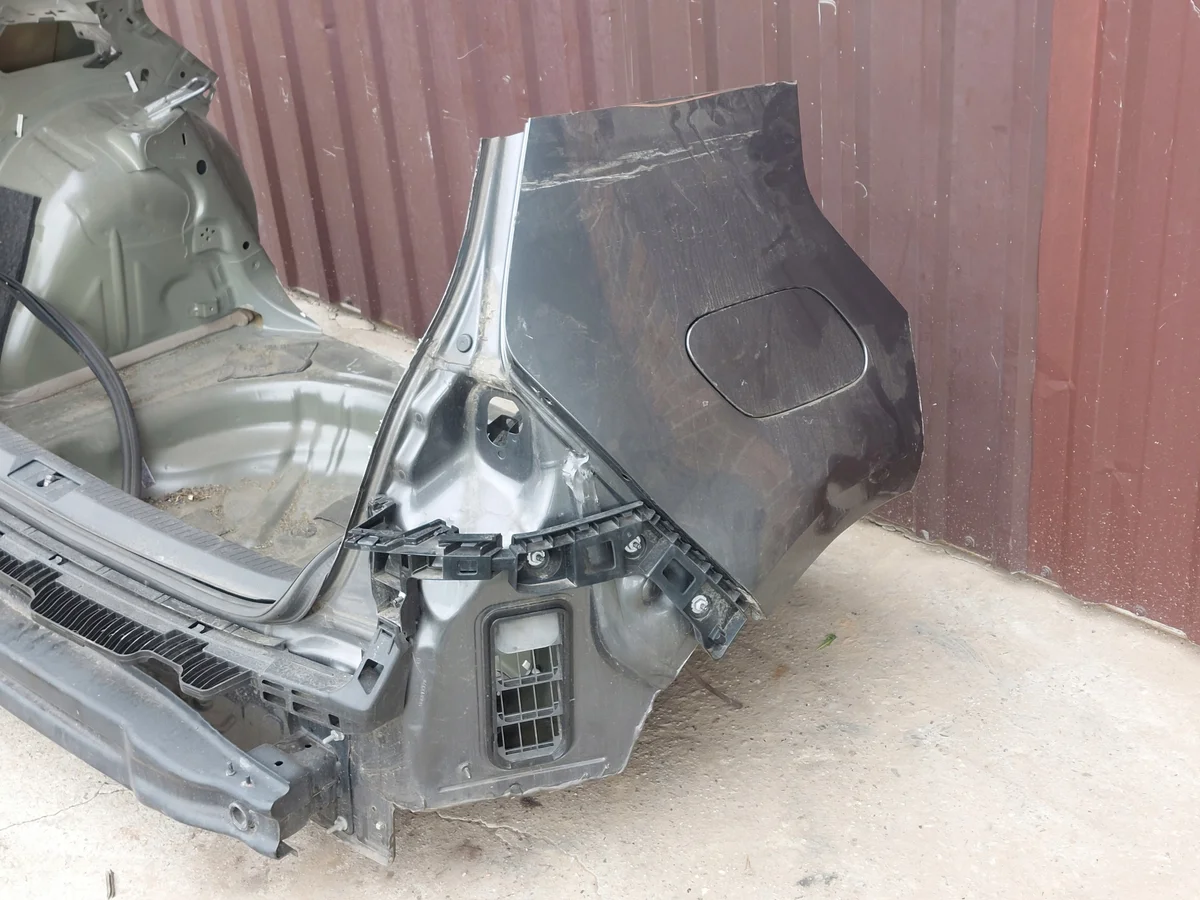 VW Golf VII LIFT Hinterteil Verstärkung image 4