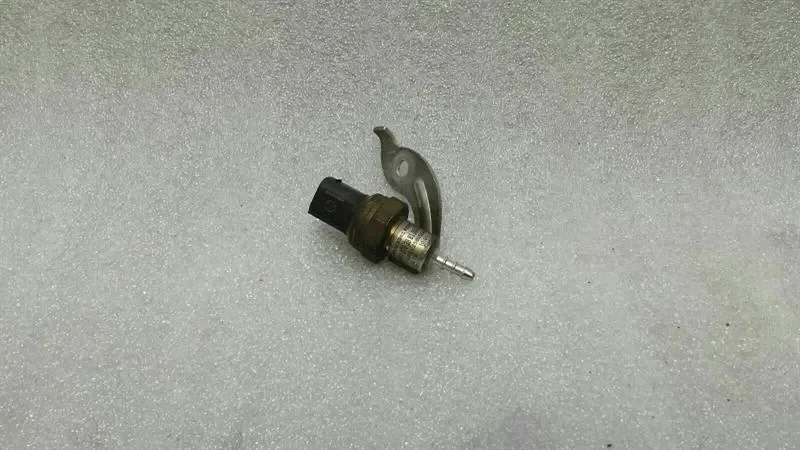Mercedes W205 brandstofsensor A6510703981
