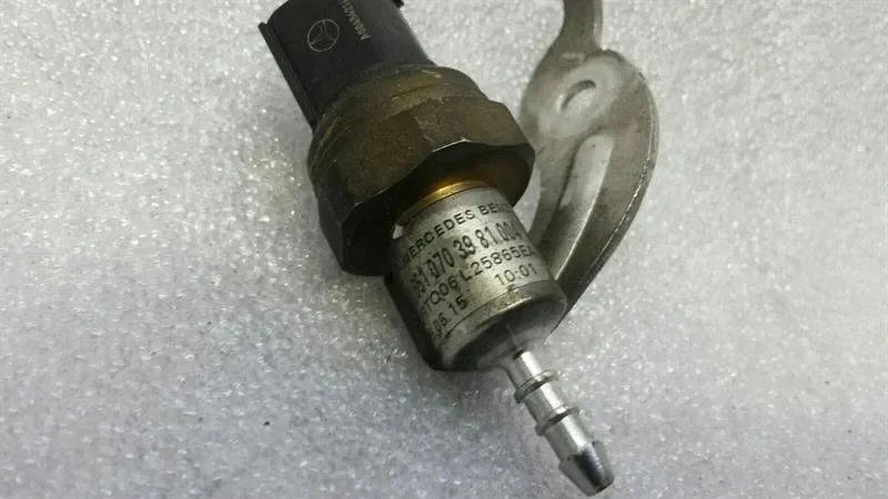 Capteur Carburant Mercedes W205 A6510703981 image 3
