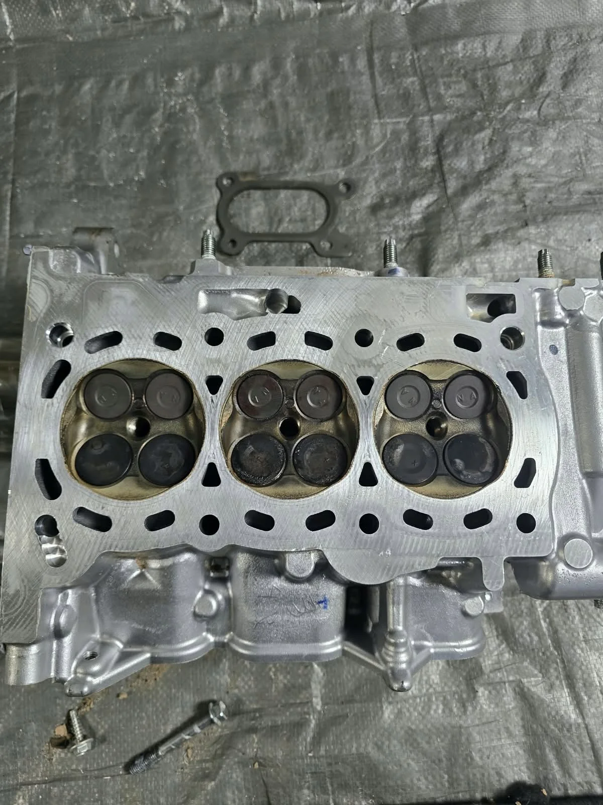 Cilinderkop Toyota Aygo X 1.0 1KR-Y52E image 6