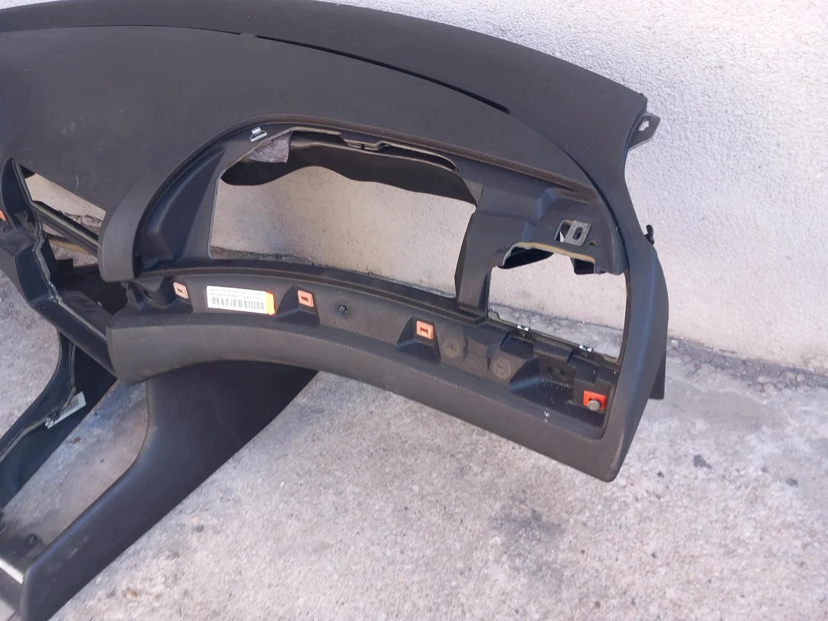 BMW 3 E46 LCI Armaturenbrett OE 8213799 image 4