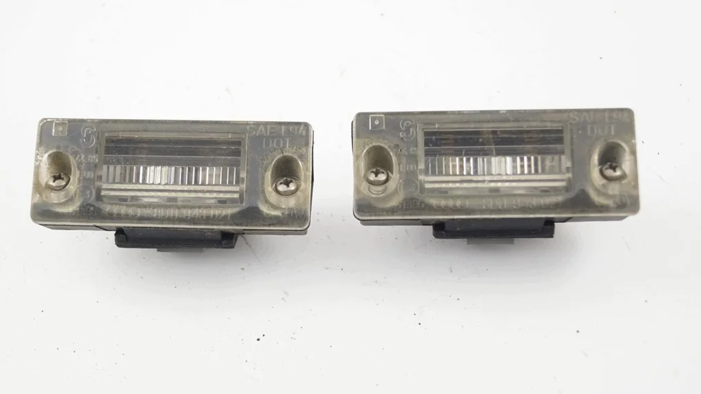 Lampada Targa Audi A4 B5 8D5827321