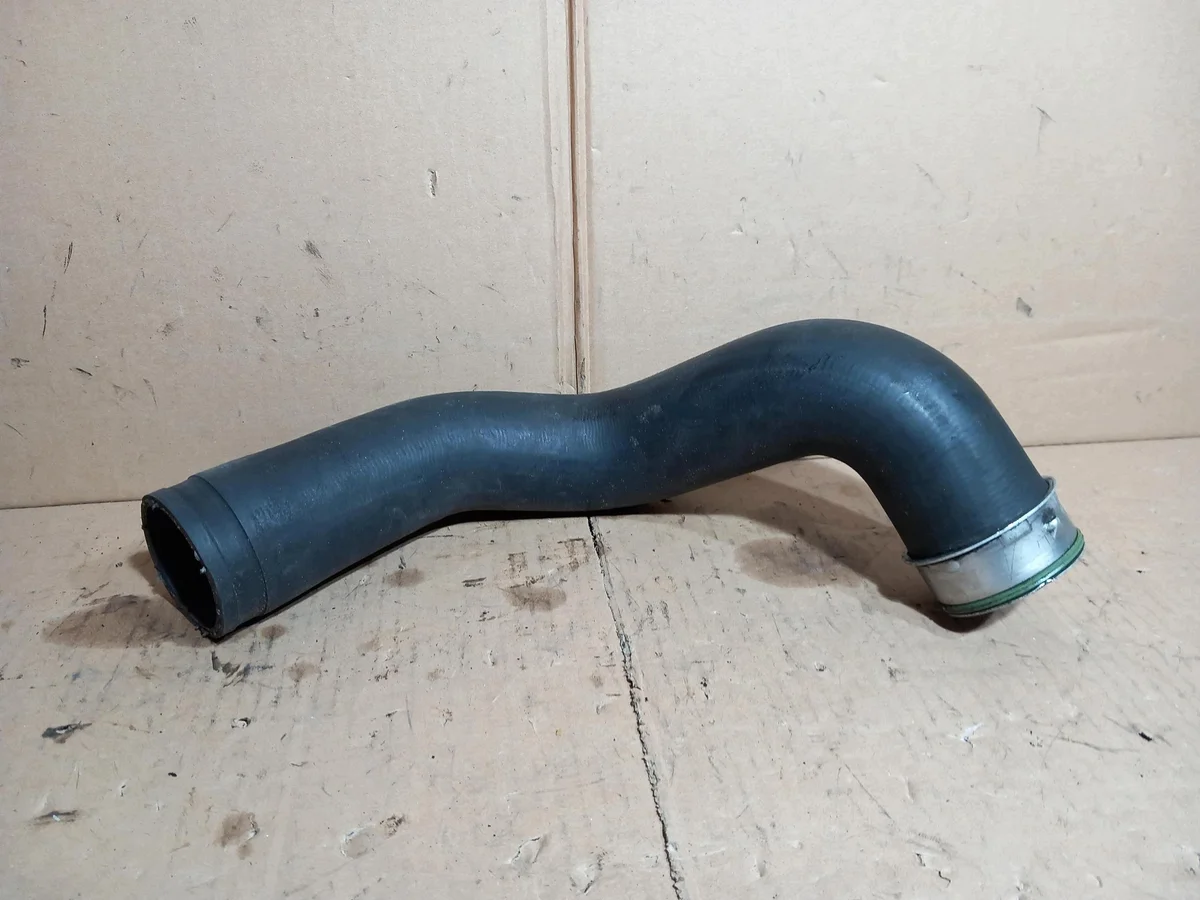 Intercoolerin putki Mercedes ML W164 X164