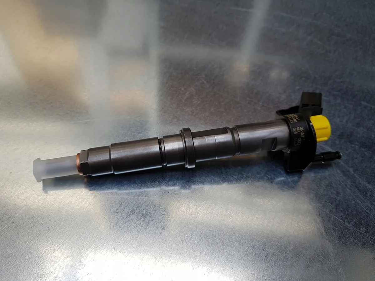 VW Crafter 2.5 TDI Injectors 0445110218