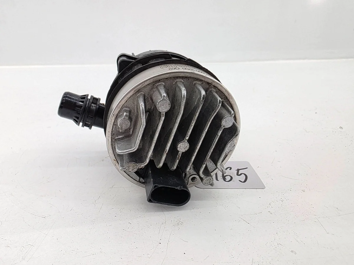 Vesipumppu Mercedes Sprinter A9075003200 image 3
