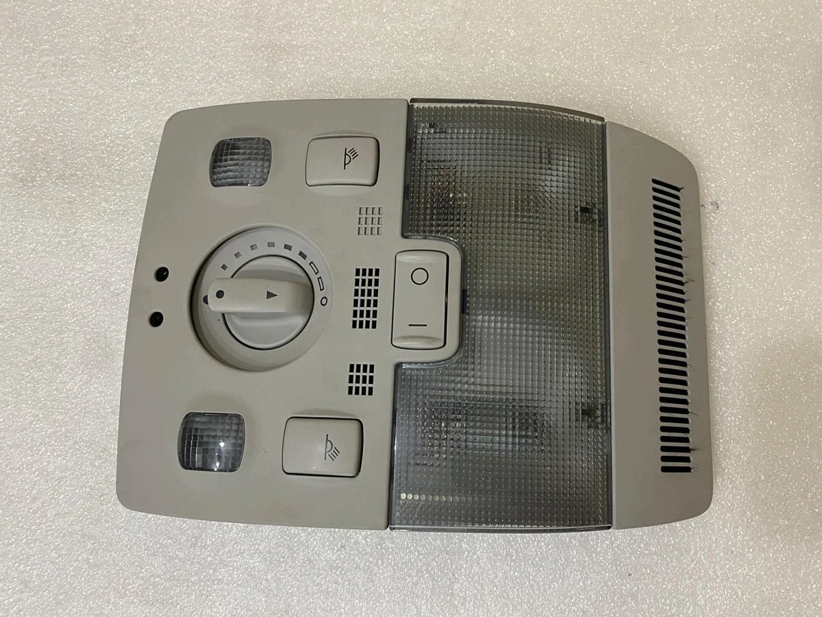 Lampe intérieure Audi A3 8P 8E0959613B image 5