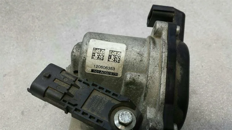 Mercedes W176 Drosselklappe 161A09287R image 5