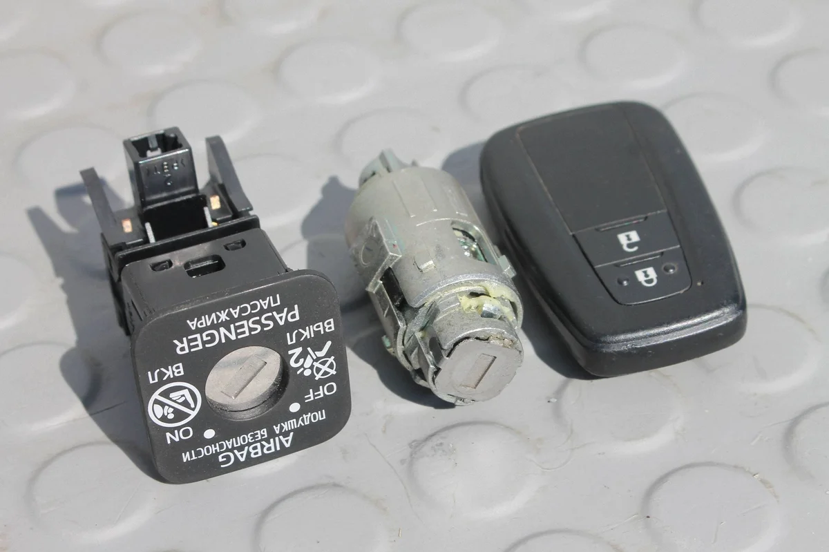 Nyckel Keyless Handsfree Toyota Corolla E21
