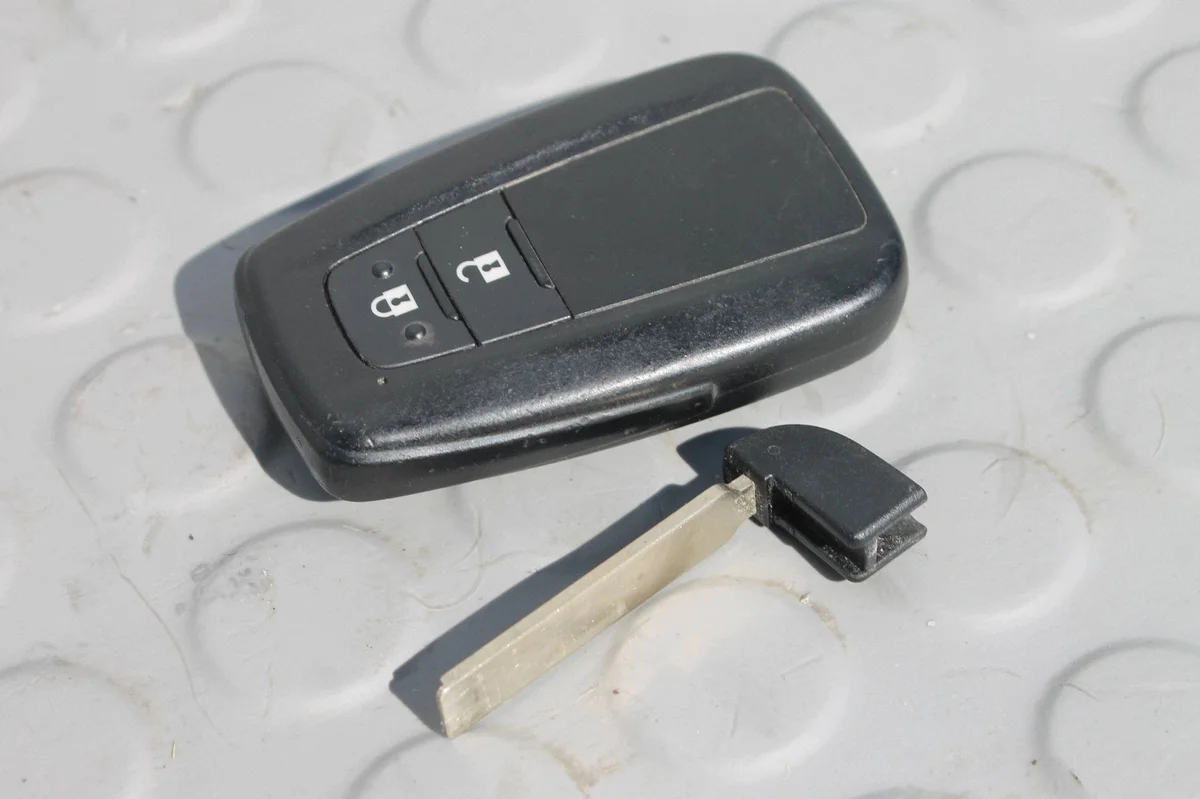 Schlüssel Keyless Toyota Corolla E21 (19-) thumbnail 9