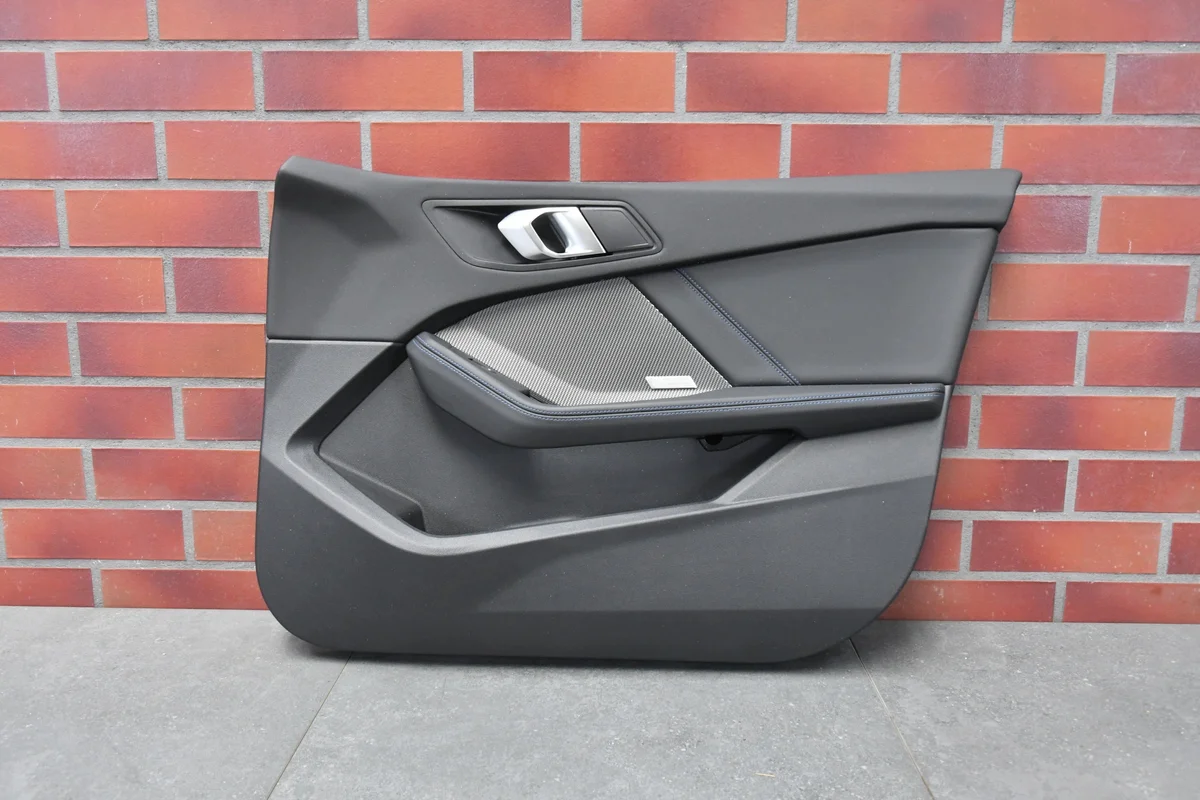 Garniture de porte droite BMW Série 1 F70 7N27450