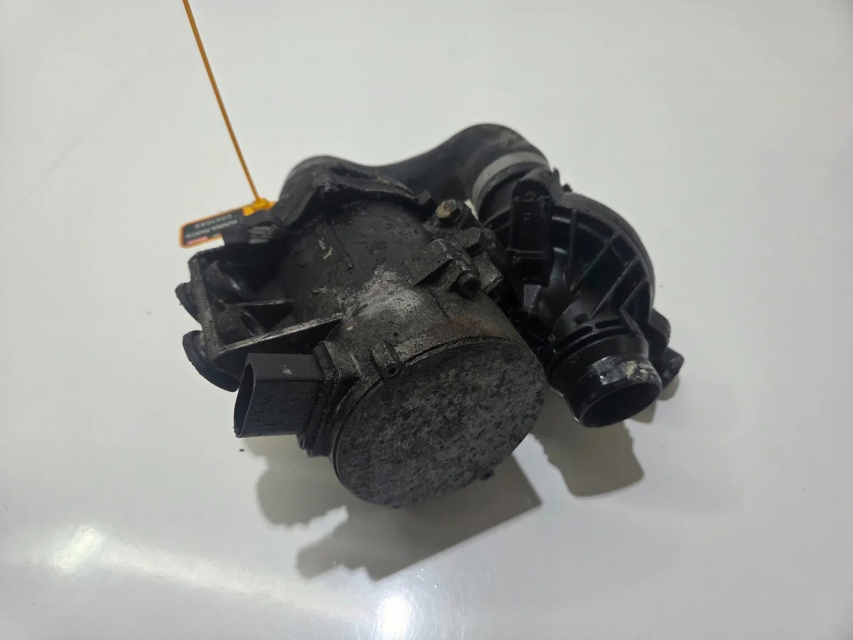 BMW Wasserpumpe 7586924 gebraucht image 2