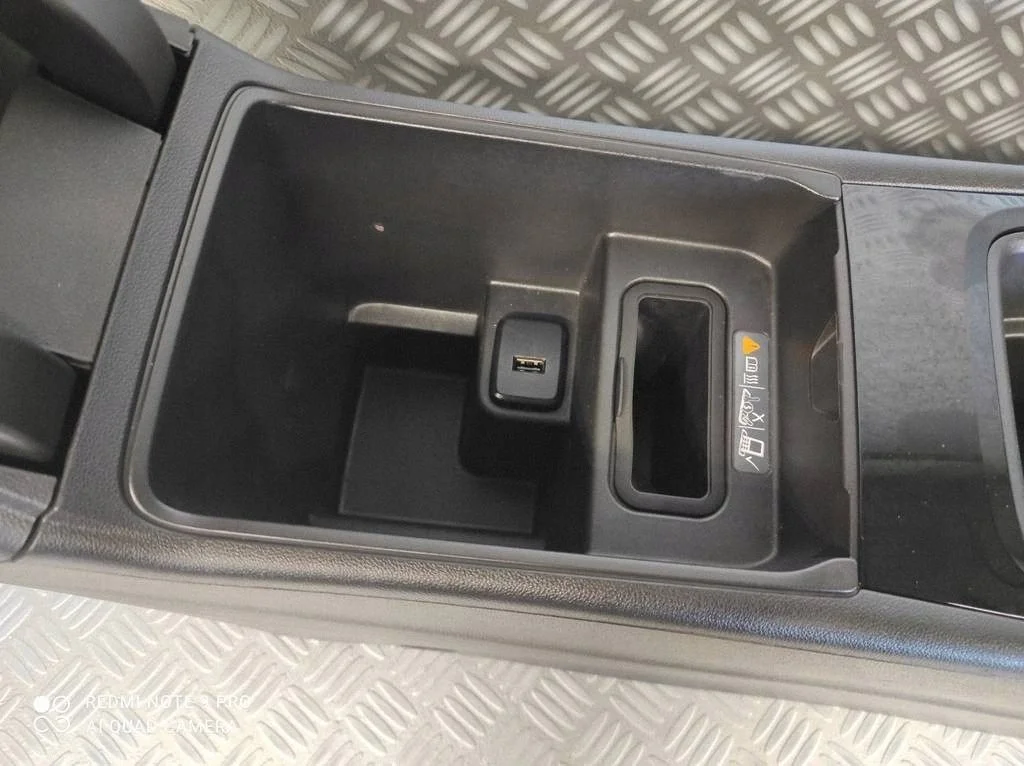 Opel Insignia B mittkonsol armstöd 3009977500 image 8