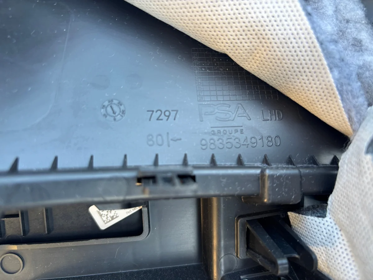 Abdeckung Kofferraum Peugeot 308 T10 Links 9835349180 image 4