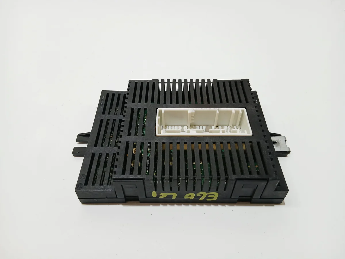 BMW 5 (E60) Lichtmodul 9203081 image 3