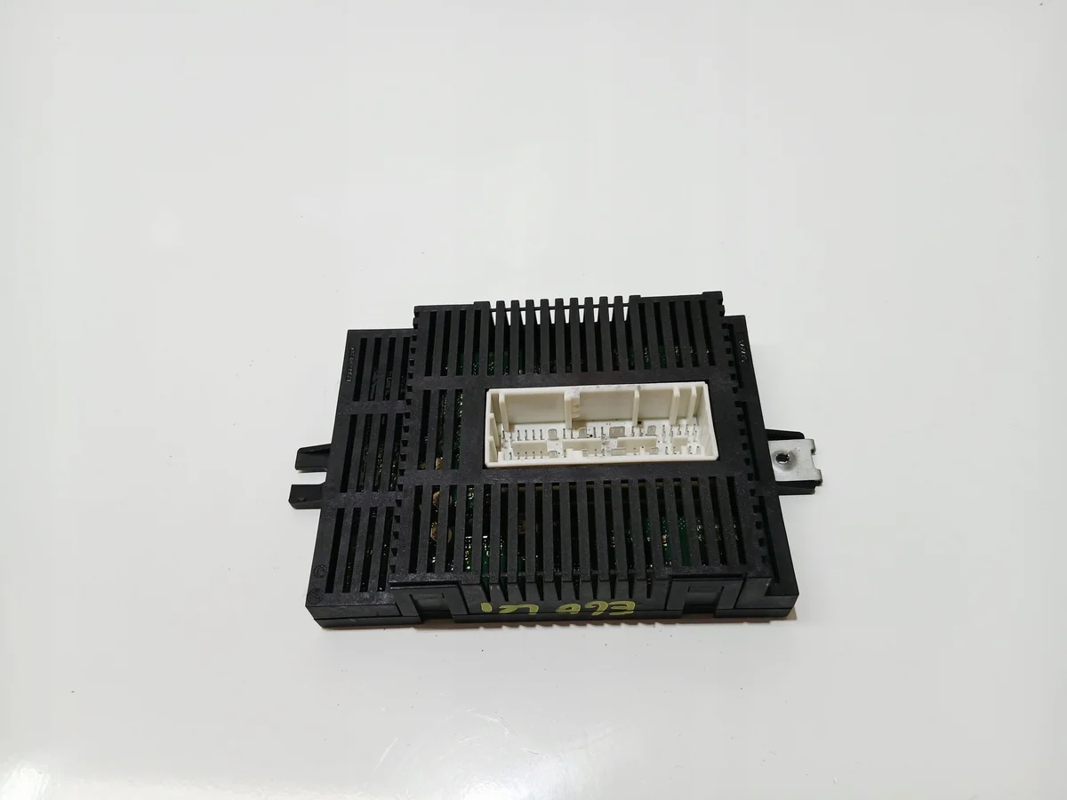 BMW 5 (E60) Lichtmodul 9203081 image 4