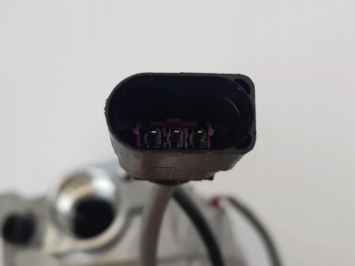 Porsche Cayman 982 718 AC Compressor 992260601G image 7