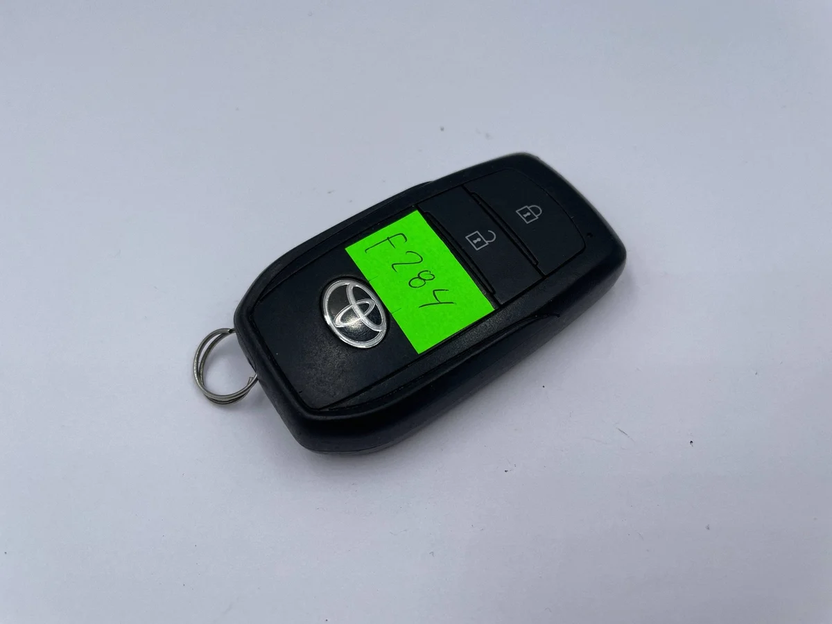 Nyckel Toyota Yaris Cross 4A FDM156 image 5