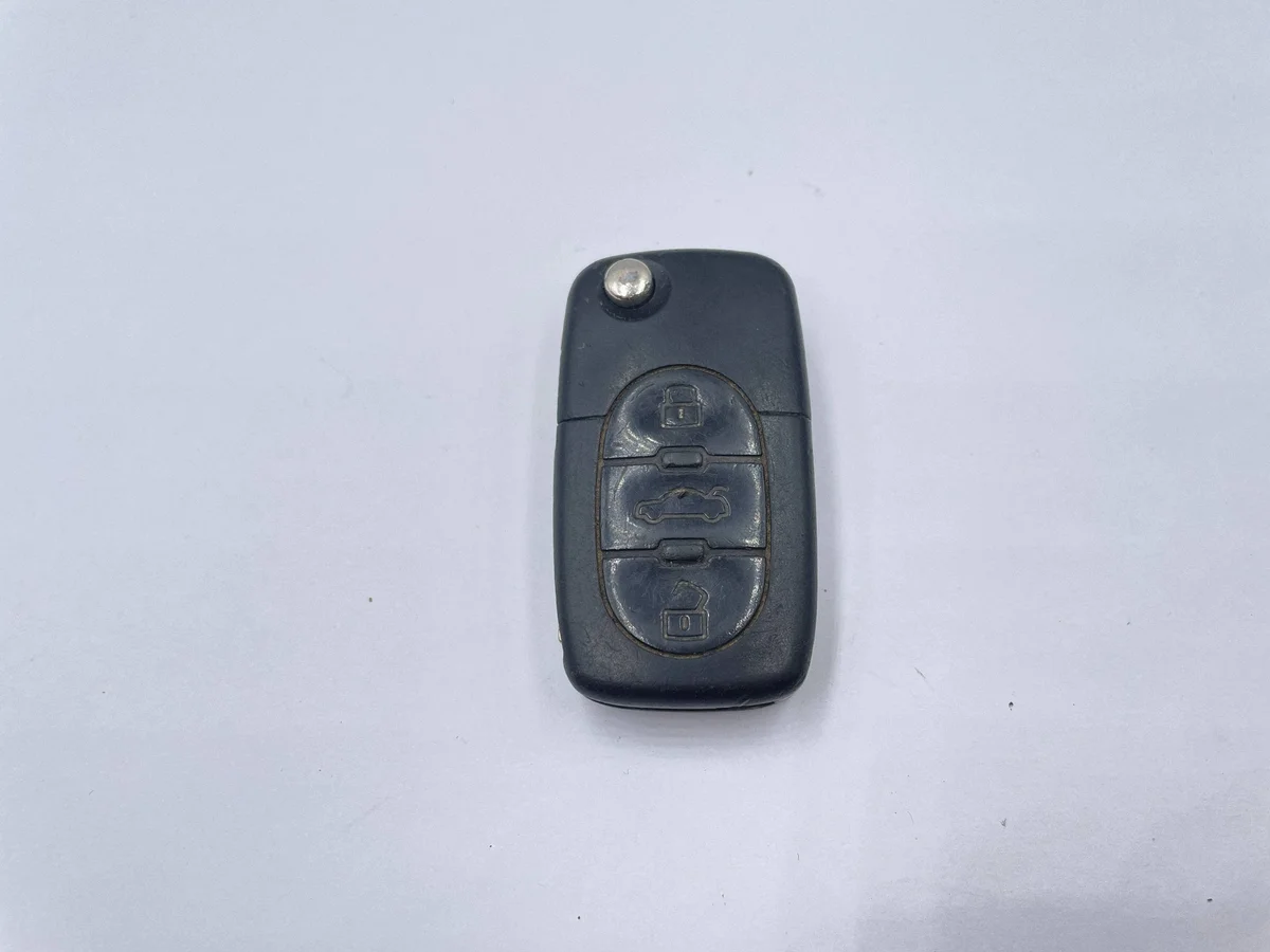 Avain 434MHz Audi A3 8P 8P0837221
