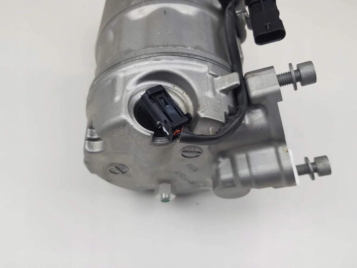 Klimakompressor BMW F39 F45 F46 F48 U06 U10 U11 image 8
