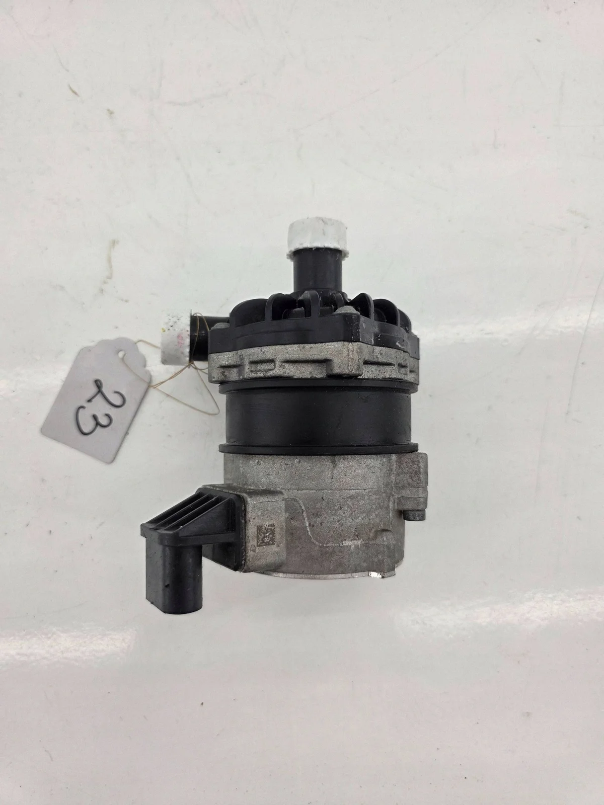 Pompe à eau additionnelle Audi Q8 4M0965567C