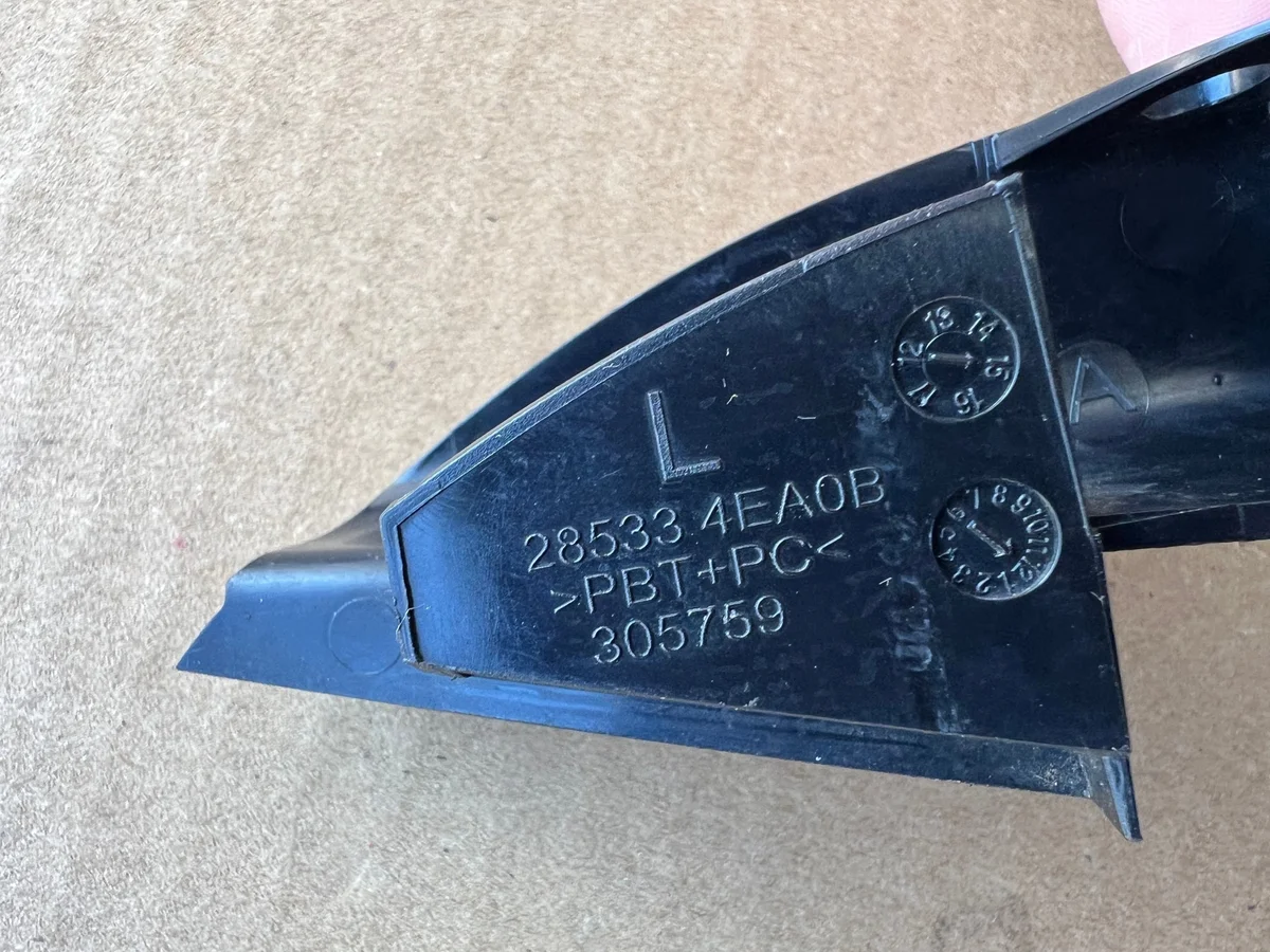 Nissan Qashqai J11 Halterung PDC vorne links 28533-4EA0B image 5