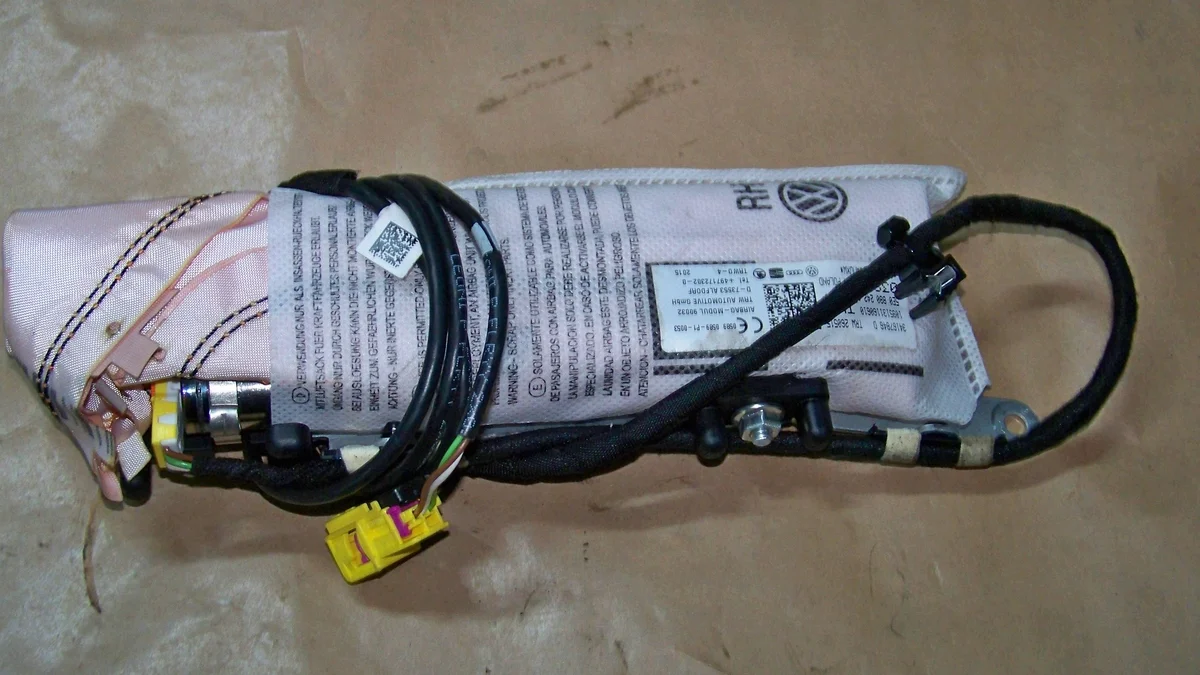 Poduszka fotela Skoda Octavia III 5E0880242A