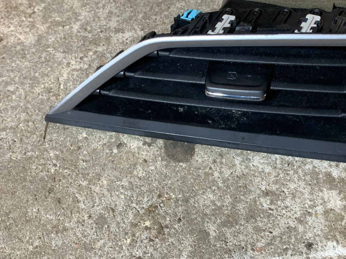 Subaru Forester Lüftungsgitter Mittelkonsole image 4
