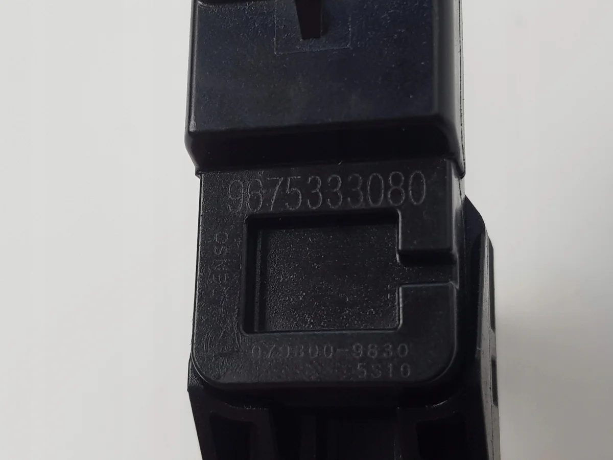Sensor Presión Aire Citroën C3 C4 9675333080 image 3