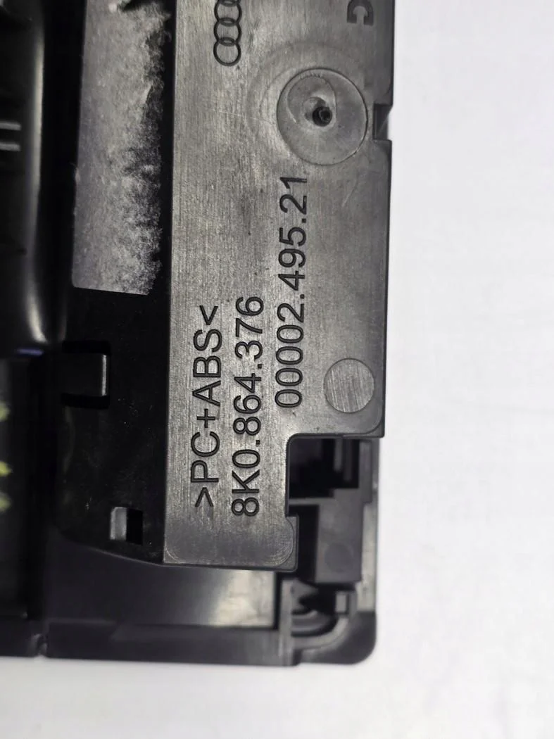 Audi A4 B8 Tunnelabdeckung 8K0864376 image 5