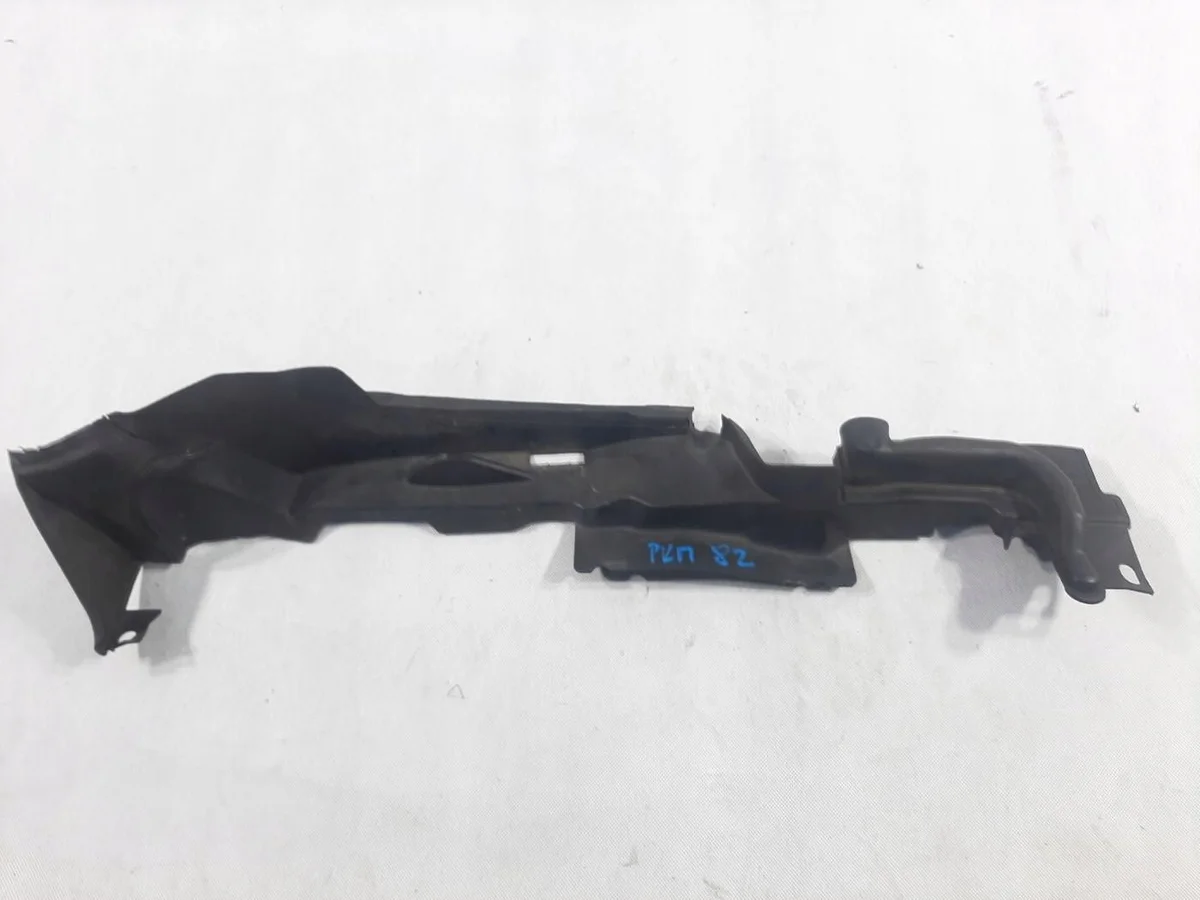 Audi A5 F5 Guarda-lamas Direito 8W6821170C