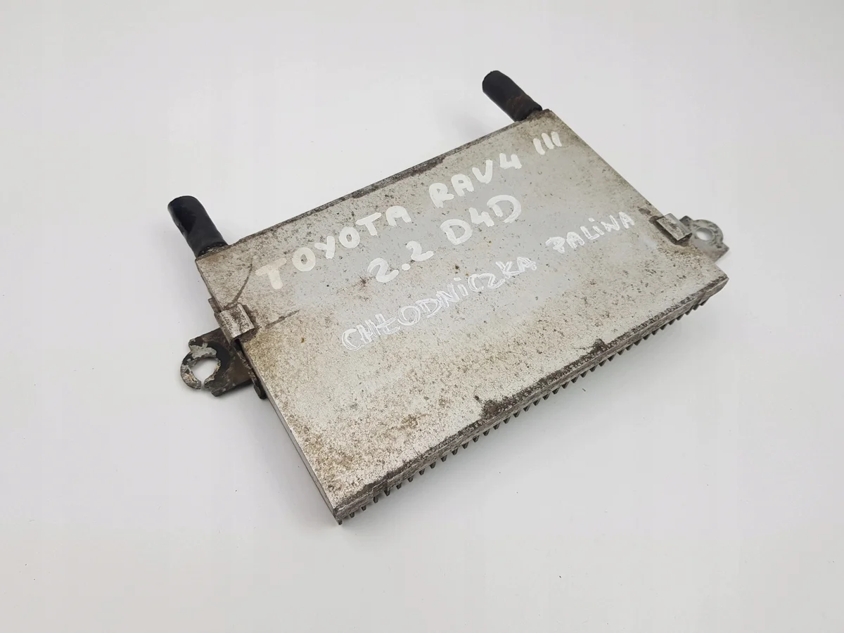 Toyota Rav 4 III Radiateur carburant image 4