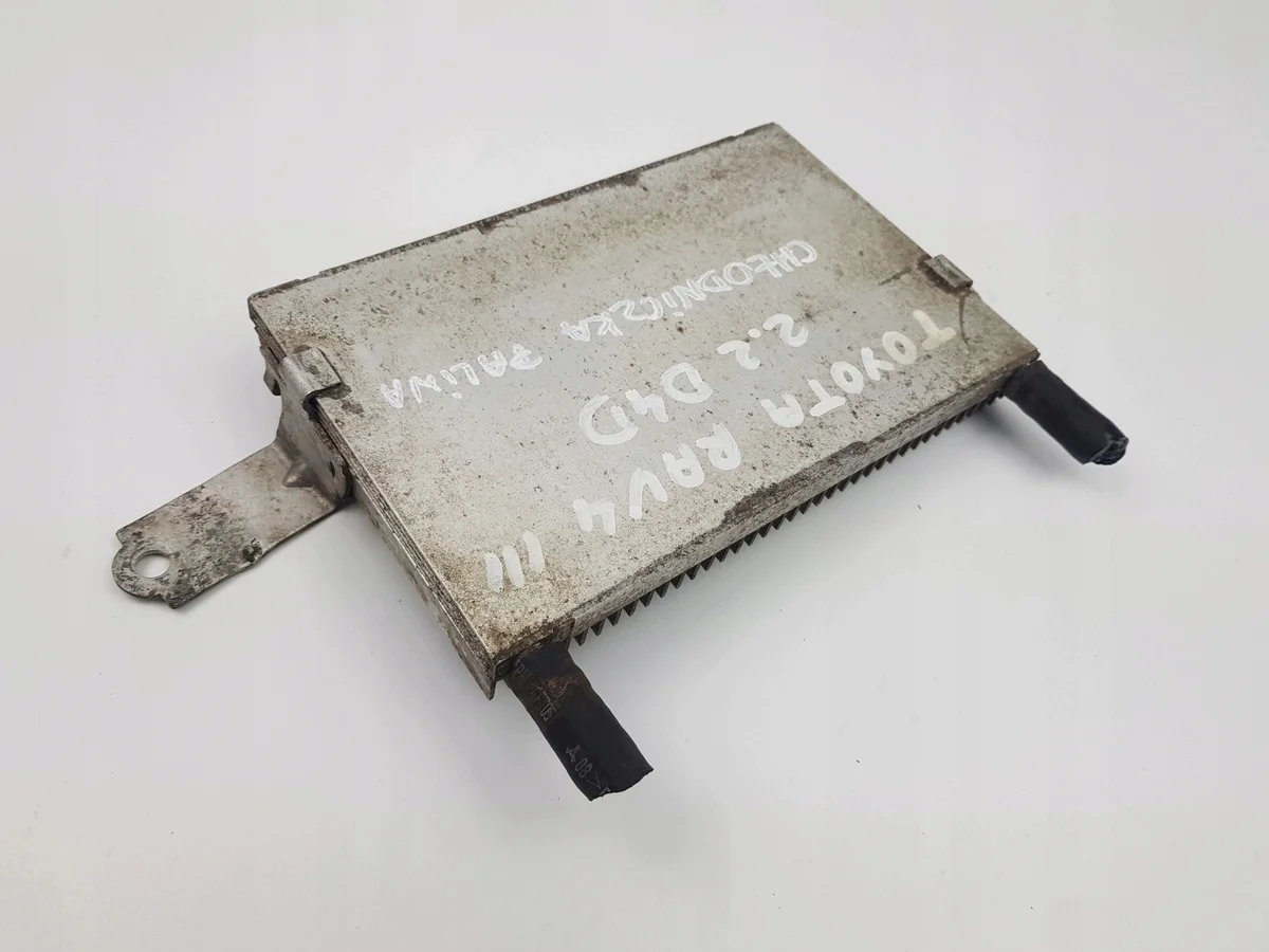 Toyota Rav 4 III Radiateur carburant image 6