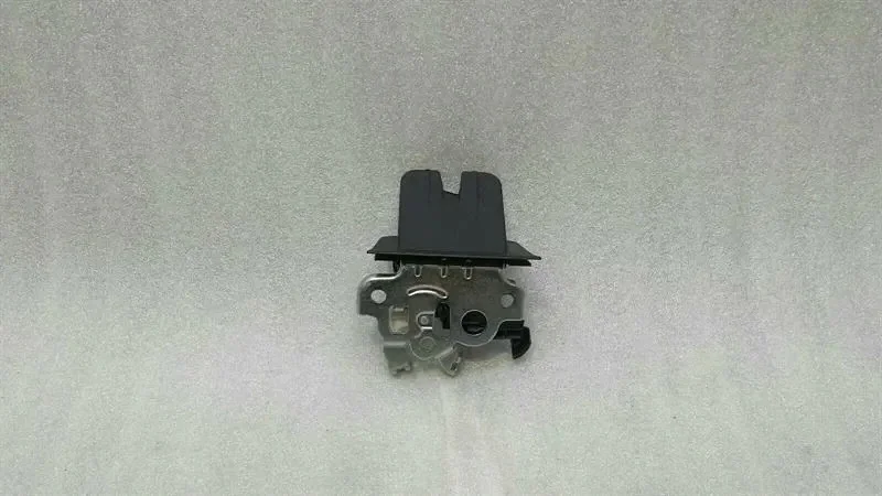 Audi S3 8V Fecho Mala 8R0827505