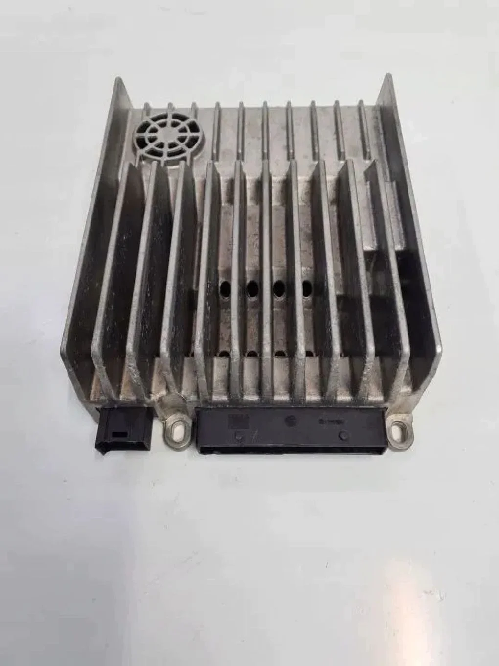 Amplificatore Harman Becker Mercedes W204