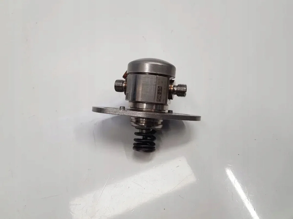 BMW Hochdruck-Kraftstoffpumpe 13518631642 image 3