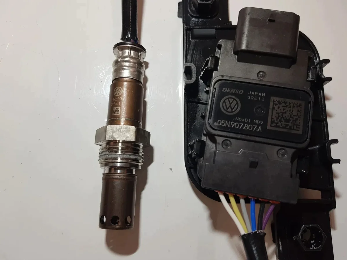 VW Passat B8 NOX Sensor ATE 05N907807A image 4