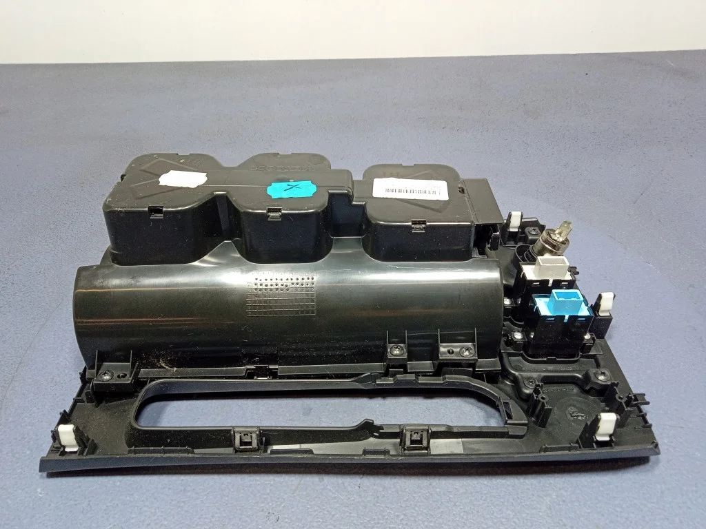 Honda CR-V IV Opbergvak Tunnel Cupholder image 8
