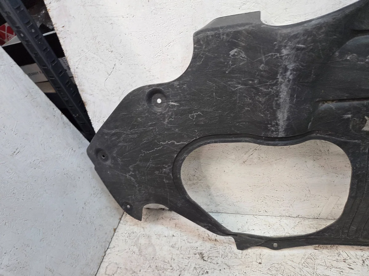 BMW M5 F90 Diffuseur Arrière OEM 8060097 image 5