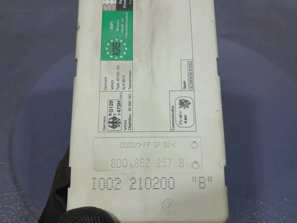 Audi A4 B5 LIFT 97- Pumppu keskuslukitus 8D0862257B image 6