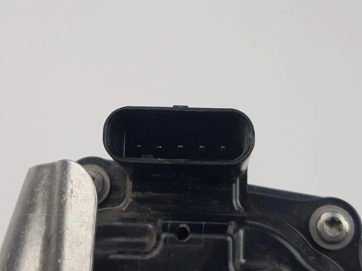 BMW EGR Valve 52384501 image 8