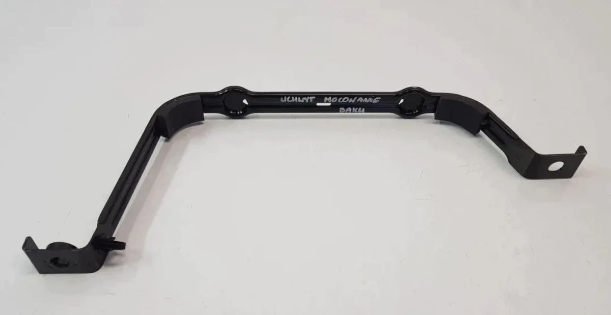 Renault Captur II supporto serbatoio 174069329R