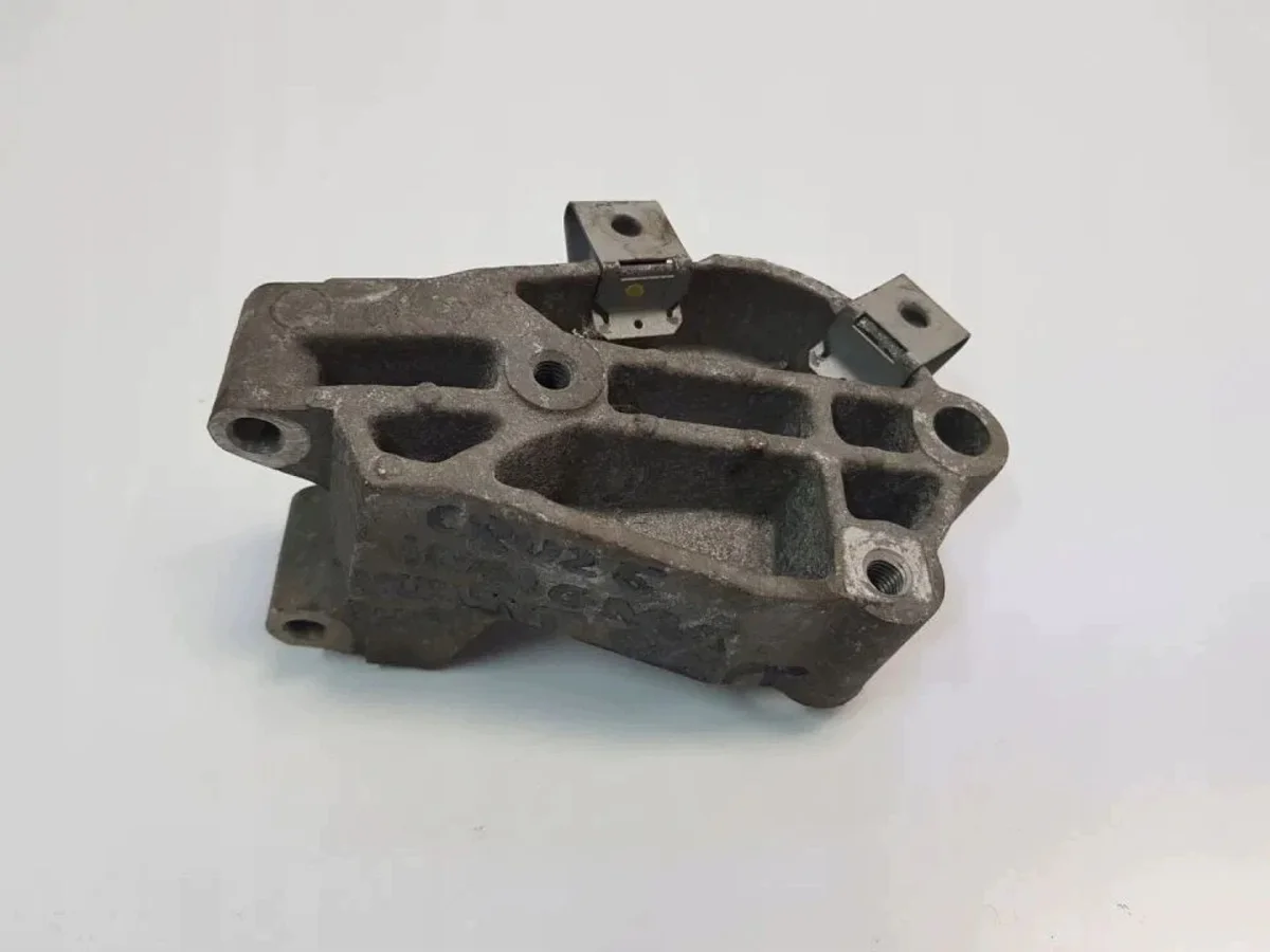 Halterung Servopumpe Opel Insignia A image 3