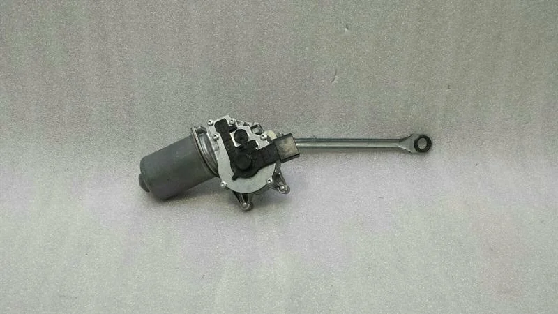BMW E91 Wischer Motor 7161711 Gebraucht image 3