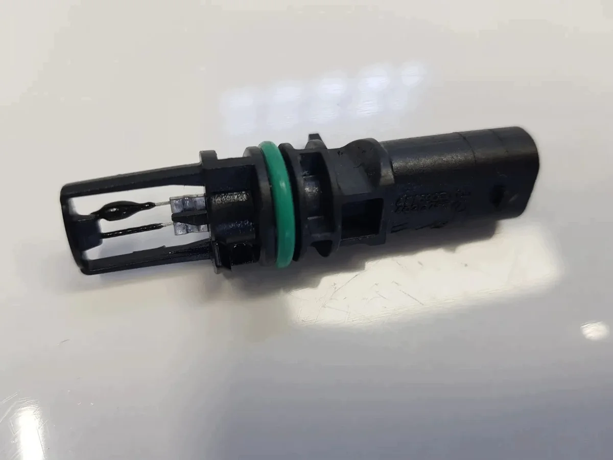 Sensor de aire Mercedes C63 AMG M177980