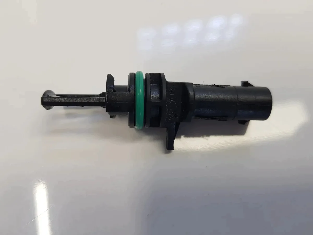 Luchttemperatuursensor Mercedes C63 AMG M177980