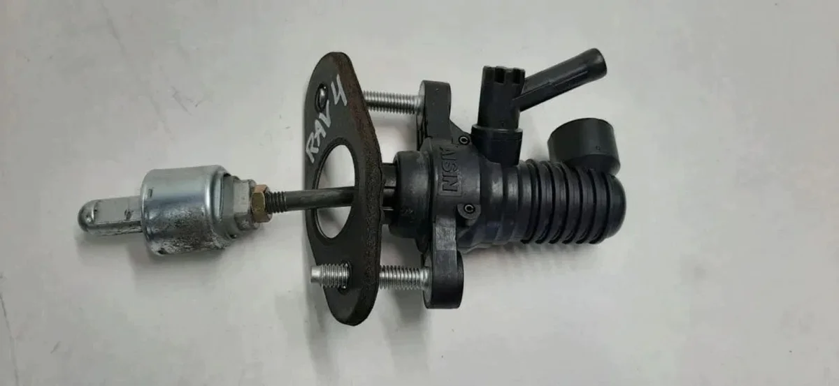 Clutch Slave Cylinder Toyota RAV4 2.2D4D