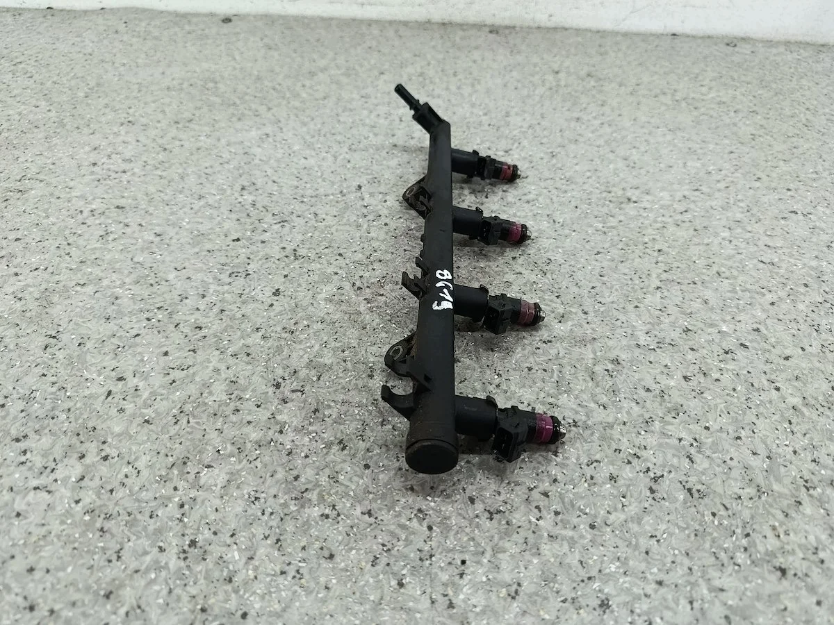 Rampe injection essence Renault Megane II 1.6 16V image 4